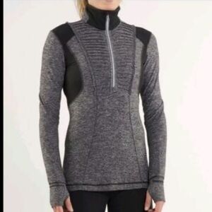 Lululemon Run Your Heart Out Pullover shirt 
1/2 Zip Heathered Black size 8